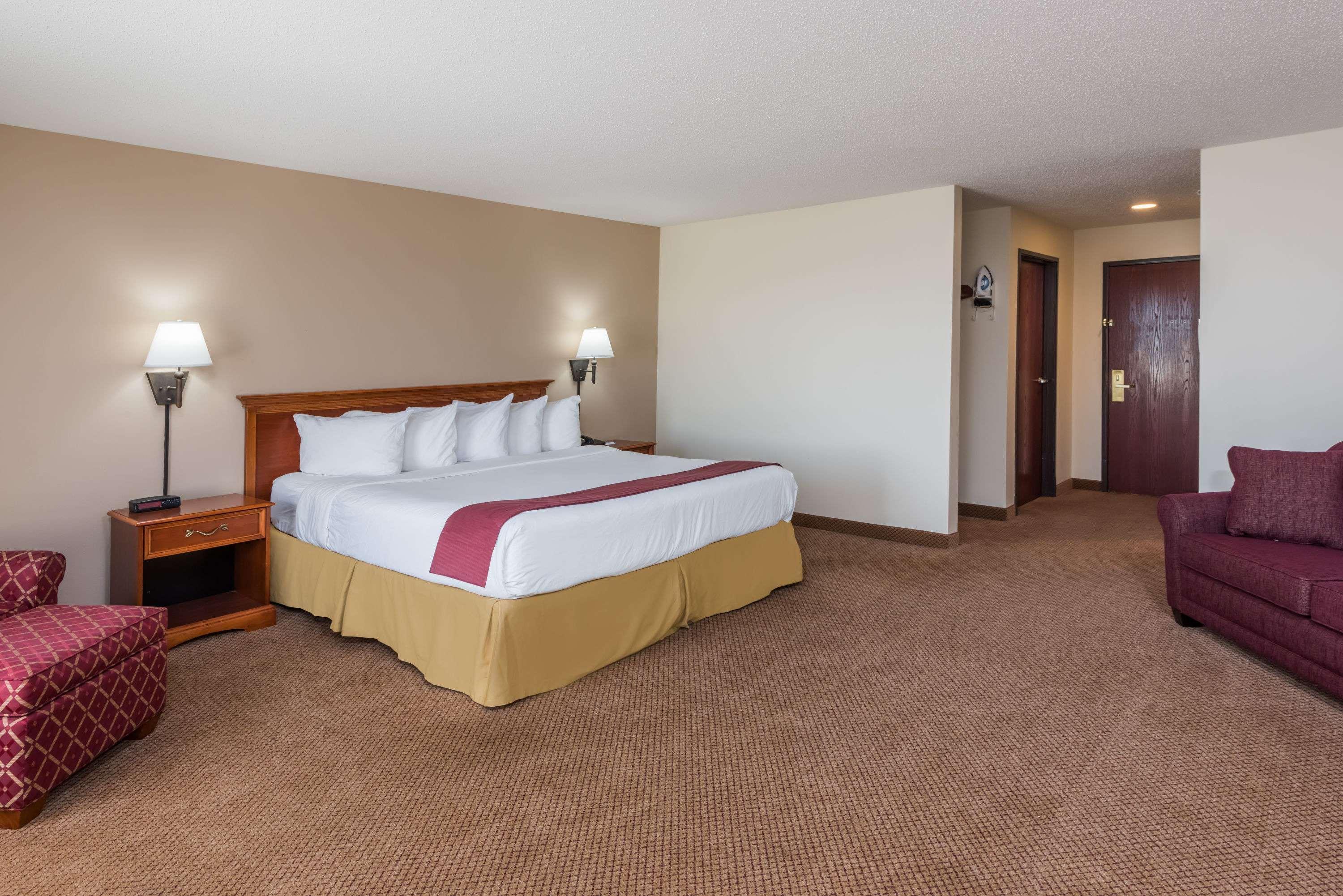 Seasons Inn & Suites Highland Exterior foto